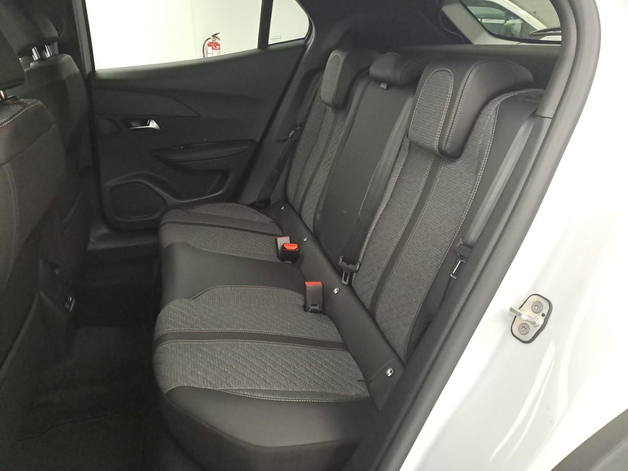 PEUGEOT 2008 PURETECH 130 S&S EAT8 ALLURE