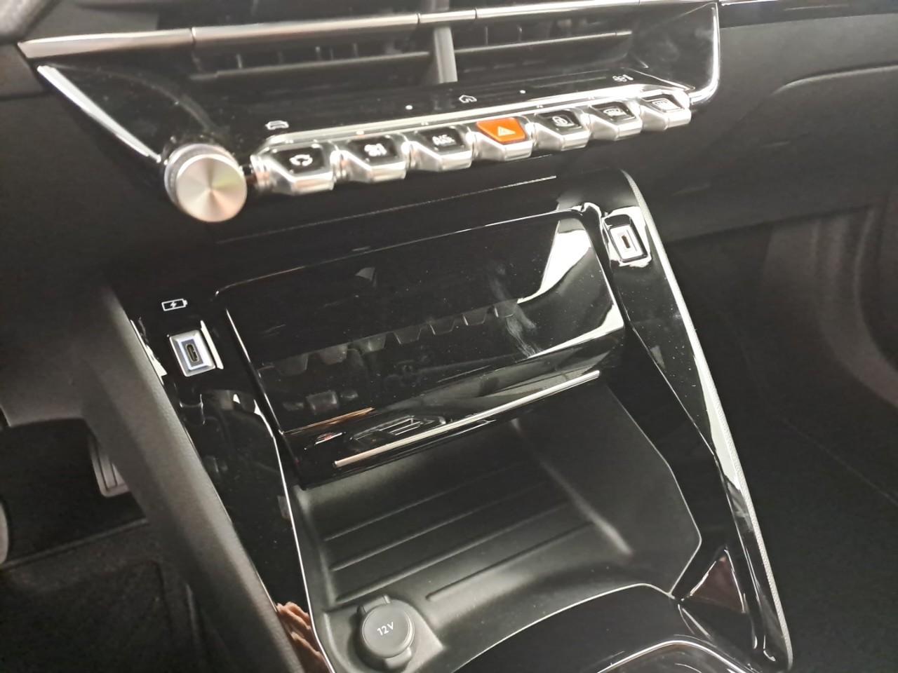 PEUGEOT 2008 PURETECH 130 S&S EAT8 ALLURE