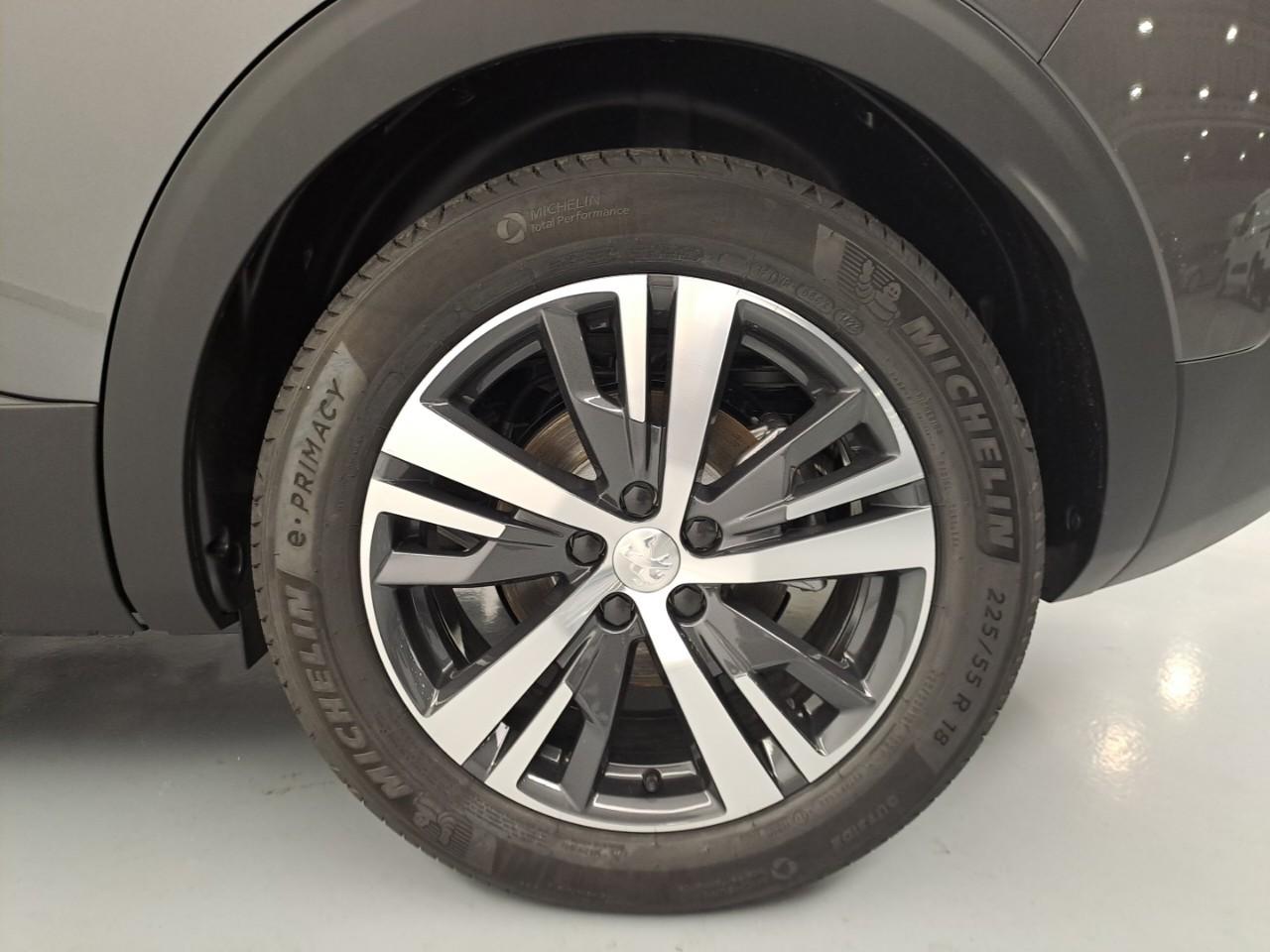 PEUGEOT 3008 225 E-EAT8 ALLURE PACK