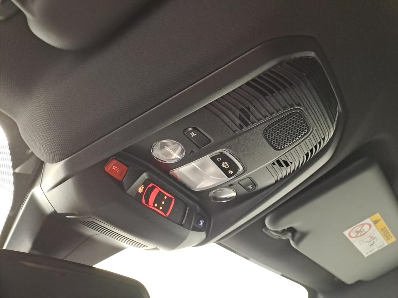 PEUGEOT 3008 225 E-EAT8 ALLURE PACK
