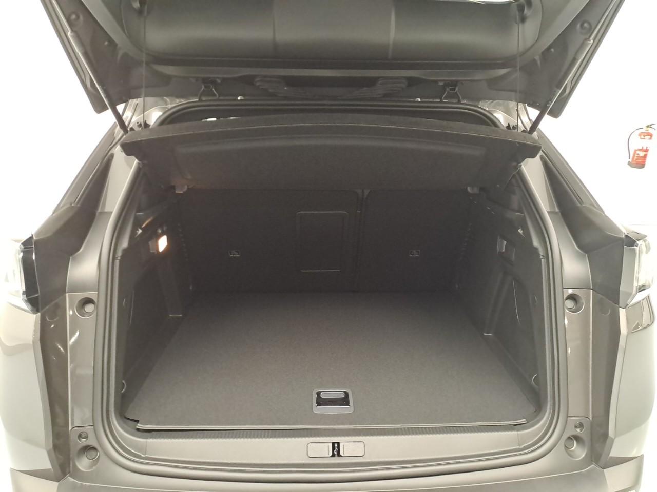 PEUGEOT 3008 225 E-EAT8 ALLURE PACK