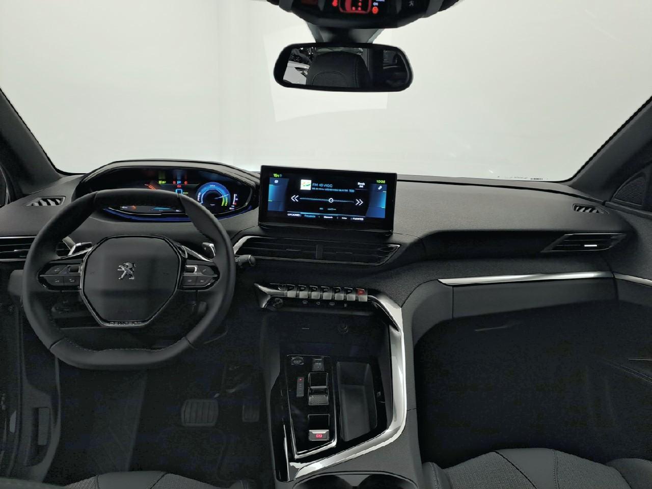 PEUGEOT 3008 225 E-EAT8 ALLURE PACK
