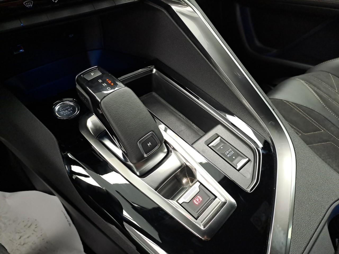 PEUGEOT 3008 1.5 BLUEHDI 96KW S&S EAT8 GT