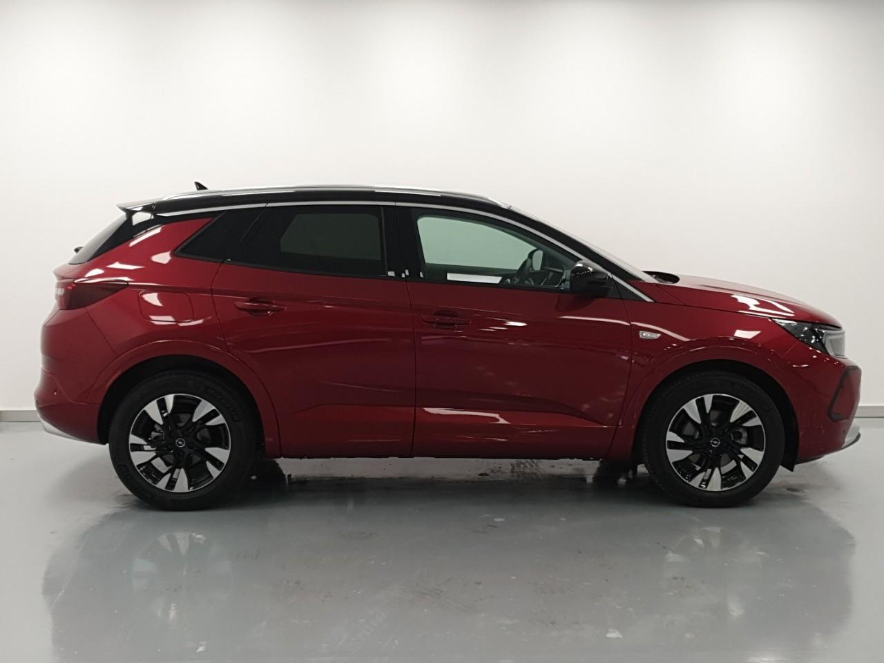 OPEL GRANDLAND 1.2 TURBO ULTIMATE de KM0